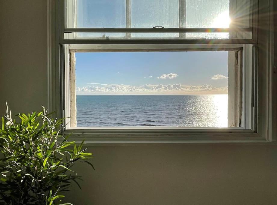 Stunning Seafront Flat,St Leonards Apartment Exterior photo