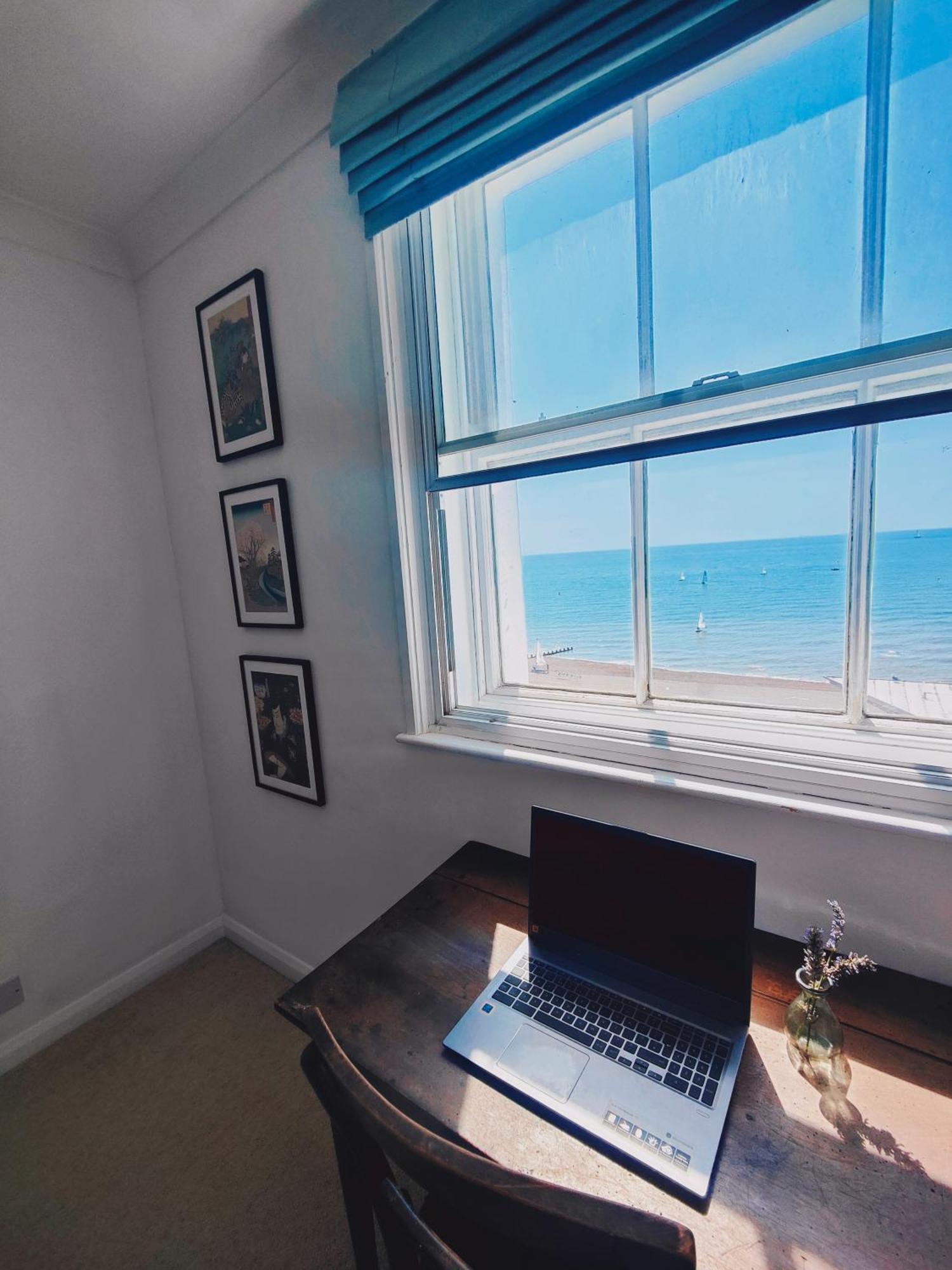 Stunning Seafront Flat,St Leonards Apartment Exterior photo